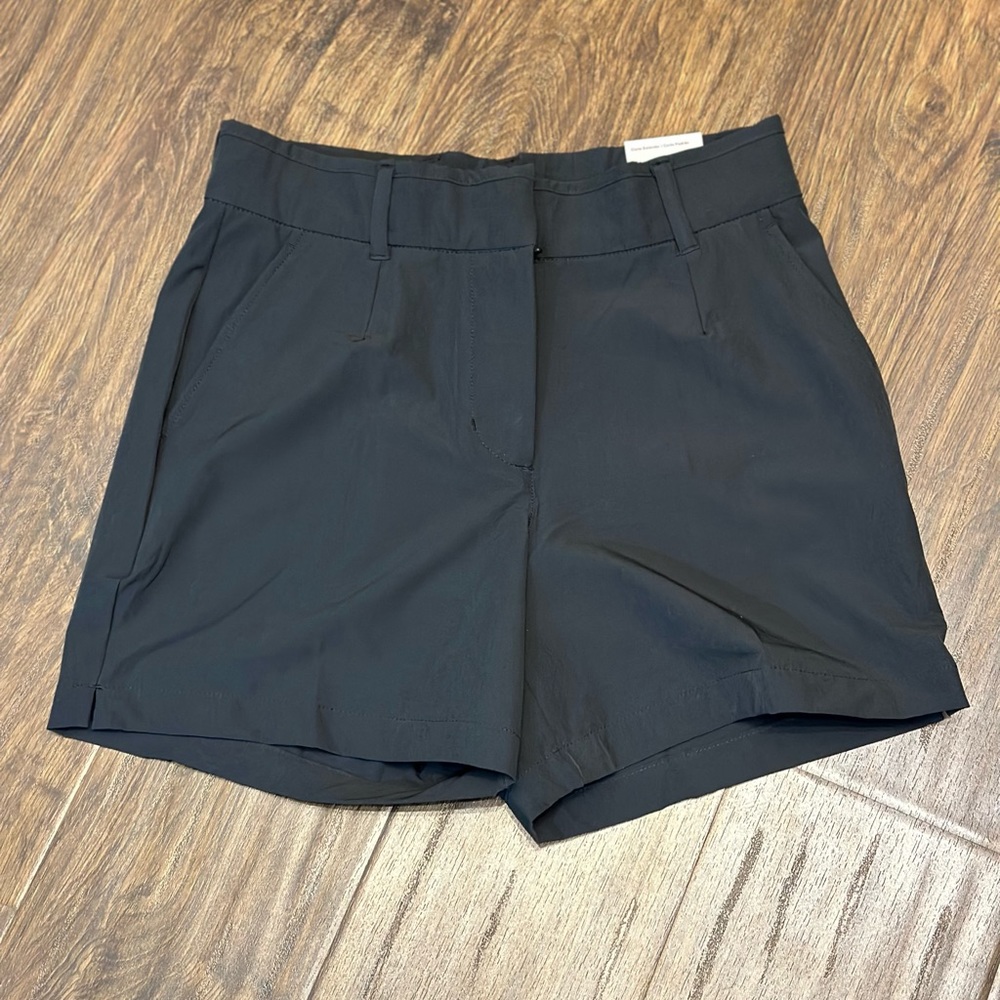 NWT Nike Womens Golf Shorts Black Small